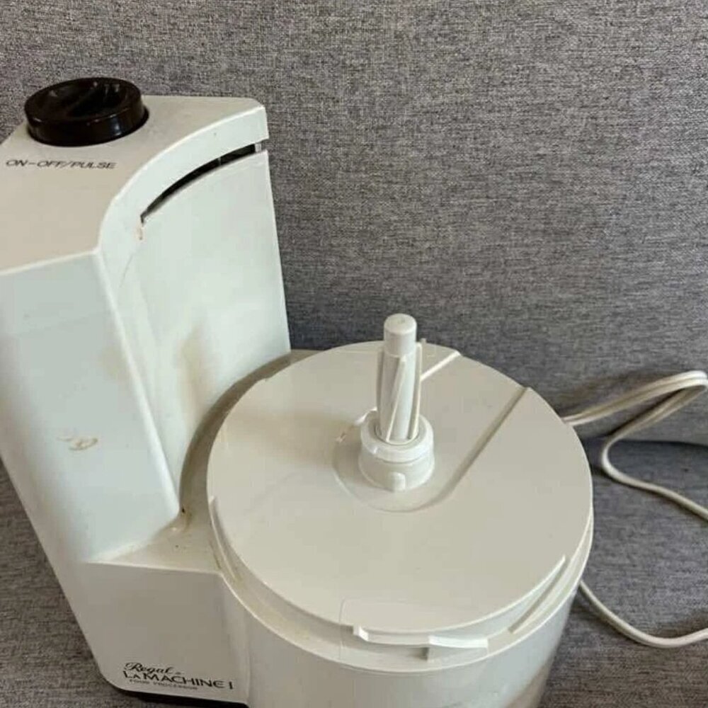 Regal La Marchine I Food Processor * For parts - Picture 4 of 8